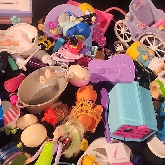 Lot Of Small Toys  ~Vintage/Modern Barbie Accessories , Mini Toys - Picture 2 of 6